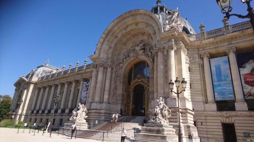 Along the Seine
